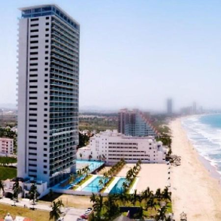 Beautiful 3 Bedroom, Fully Furnished, On The Beach Mazatlán Esterno foto