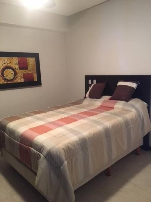 Beautiful 3 Bedroom, Fully Furnished, On The Beach Mazatlán Esterno foto