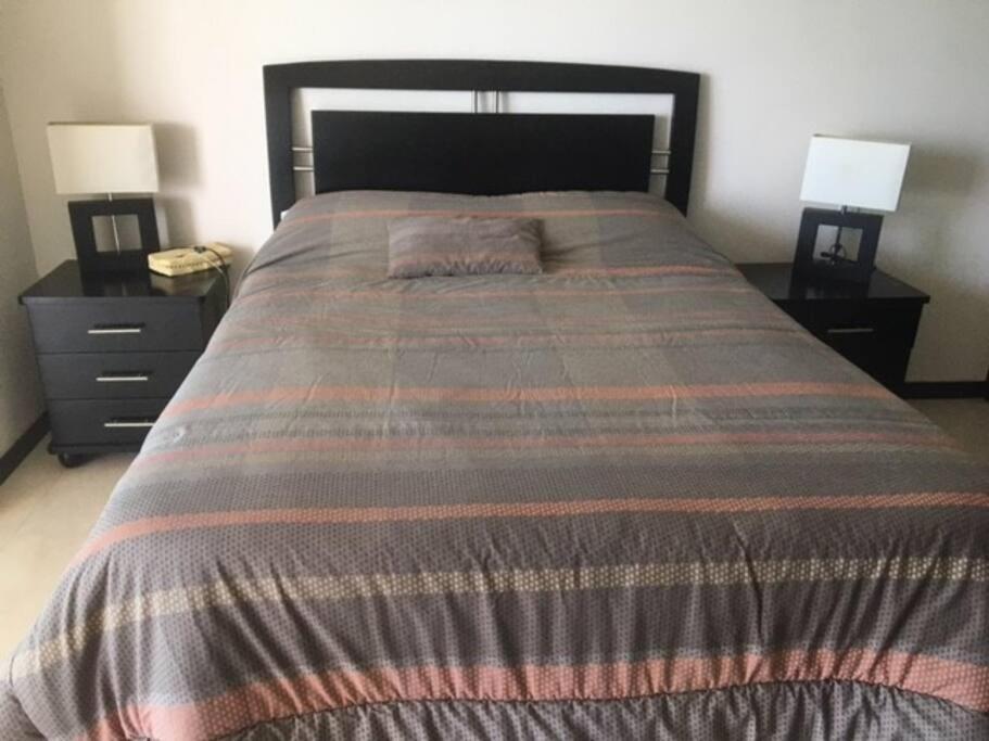 Beautiful 3 Bedroom, Fully Furnished, On The Beach Mazatlán Esterno foto